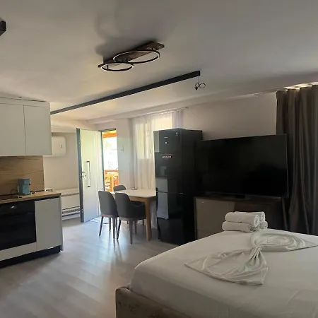 Apartment Ama's 7 Parking, Balcony And Kitchen Dhermi